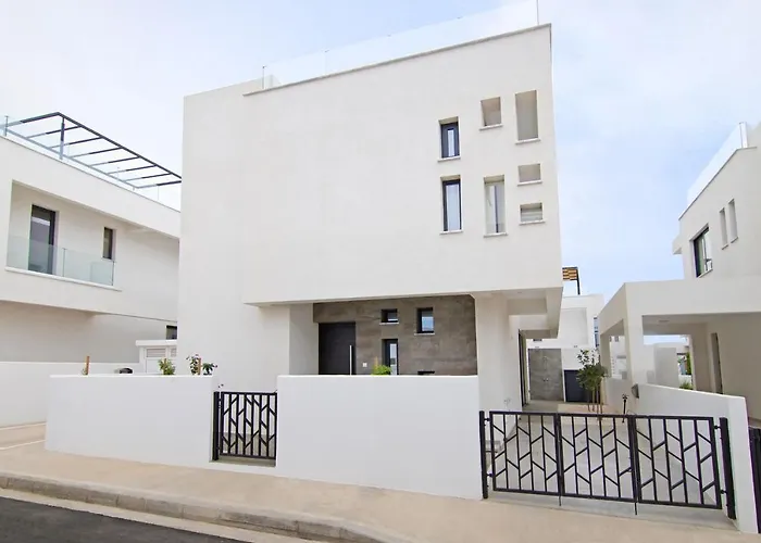 Queen Alexandra Villa Protaras