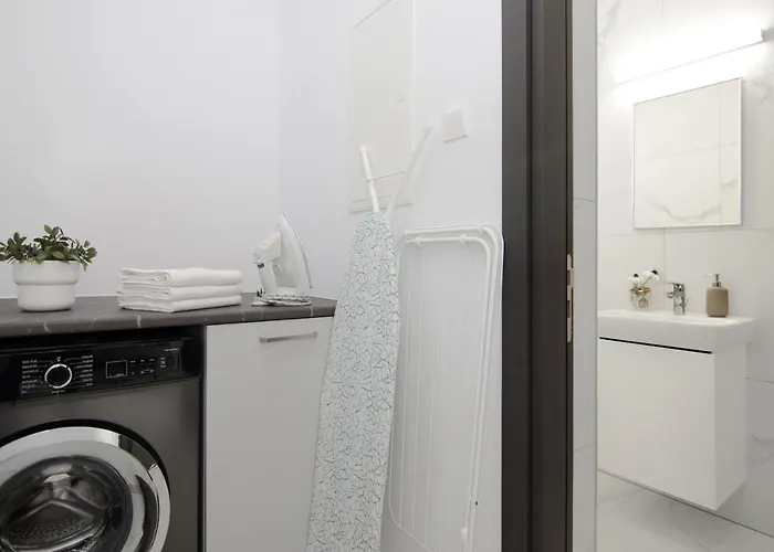 Queen Alexandra * Protaras