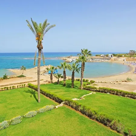 Queen Alexandra Protaras