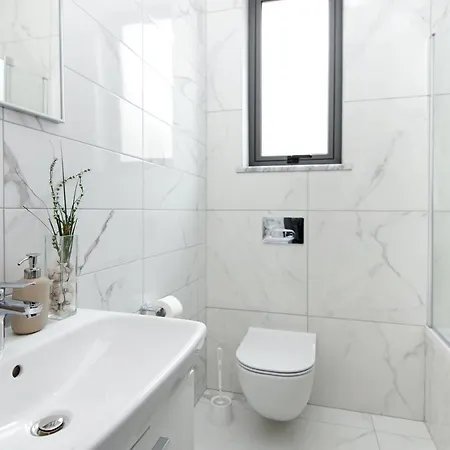 Queen Alexandra Vila Protaras